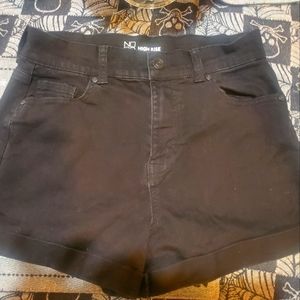 Like new- Juniors No Boundaries  High Waist Jean Shorts - Size 9